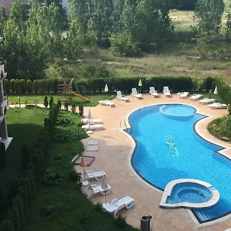 Апартамент Sunny Beach 1-Bdrm Apt In Vip Zone Apartments *